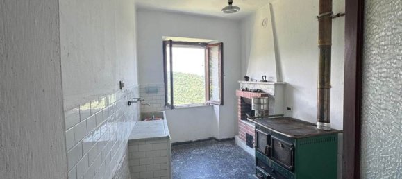6 rooms House in Casola in Lunigiana, Italy No. 261559 25
