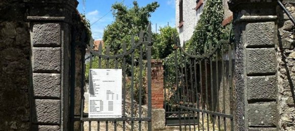 6 rooms House in Casola in Lunigiana, Italy No. 261559 34