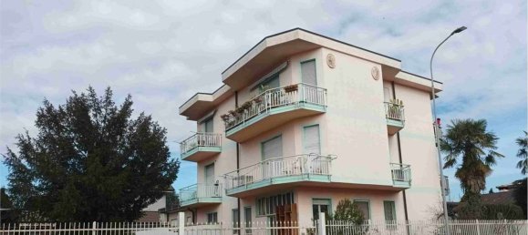 3 rooms Apartment in Meda, Italy No. 8554 12