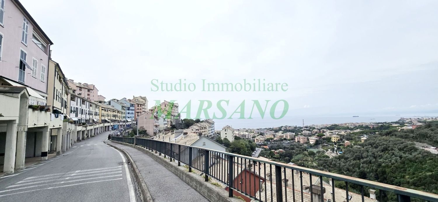 2 bedrooms Apartment in Genoa, Italy No. 383104