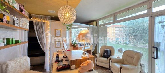 Imóvel comercial de 4 divisões em Albano Sant'Alessandro, Italy N.º 90661 2