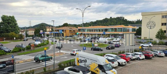 Imóvel comercial de 4 divisões em Albano Sant'Alessandro, Italy N.º 90661 24