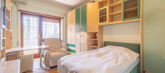 5 rooms Apartment in Rome, Italy No. 283953 32