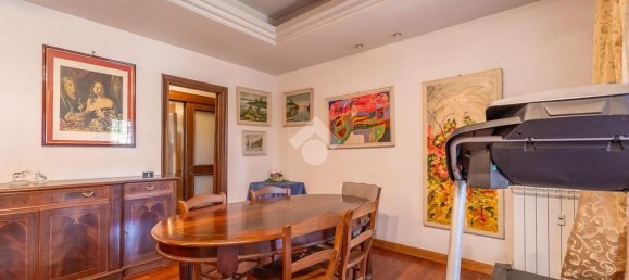 5 rooms Apartment in Rome, Italy No. 283953 10