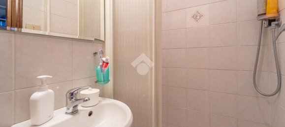 5 rooms Apartment in Rome, Italy No. 283953 18