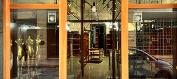 Коммерческая недвижимость с 3 комнатами в Джоя дель Колле, Италия № 75906 4