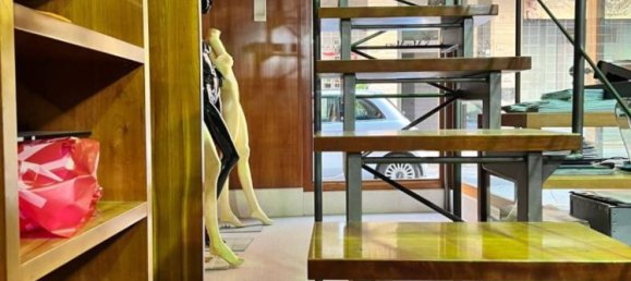 Коммерческая недвижимость с 3 комнатами в Джоя дель Колле, Италия № 75906 7