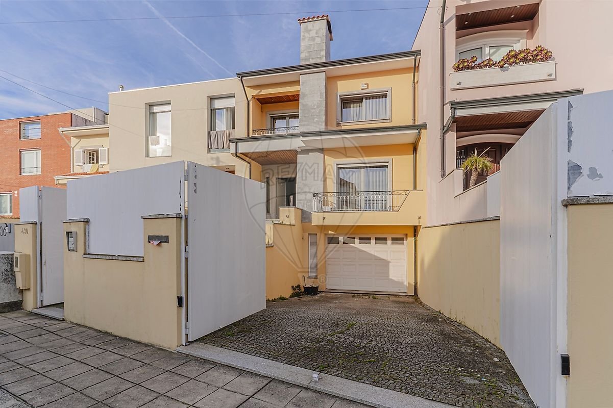 Дом с 4 спальнями в Сеньора да Ора, Португалия № 24071