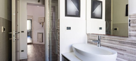 3 bedrooms Apartment in Rome, Italy No. 377579 32