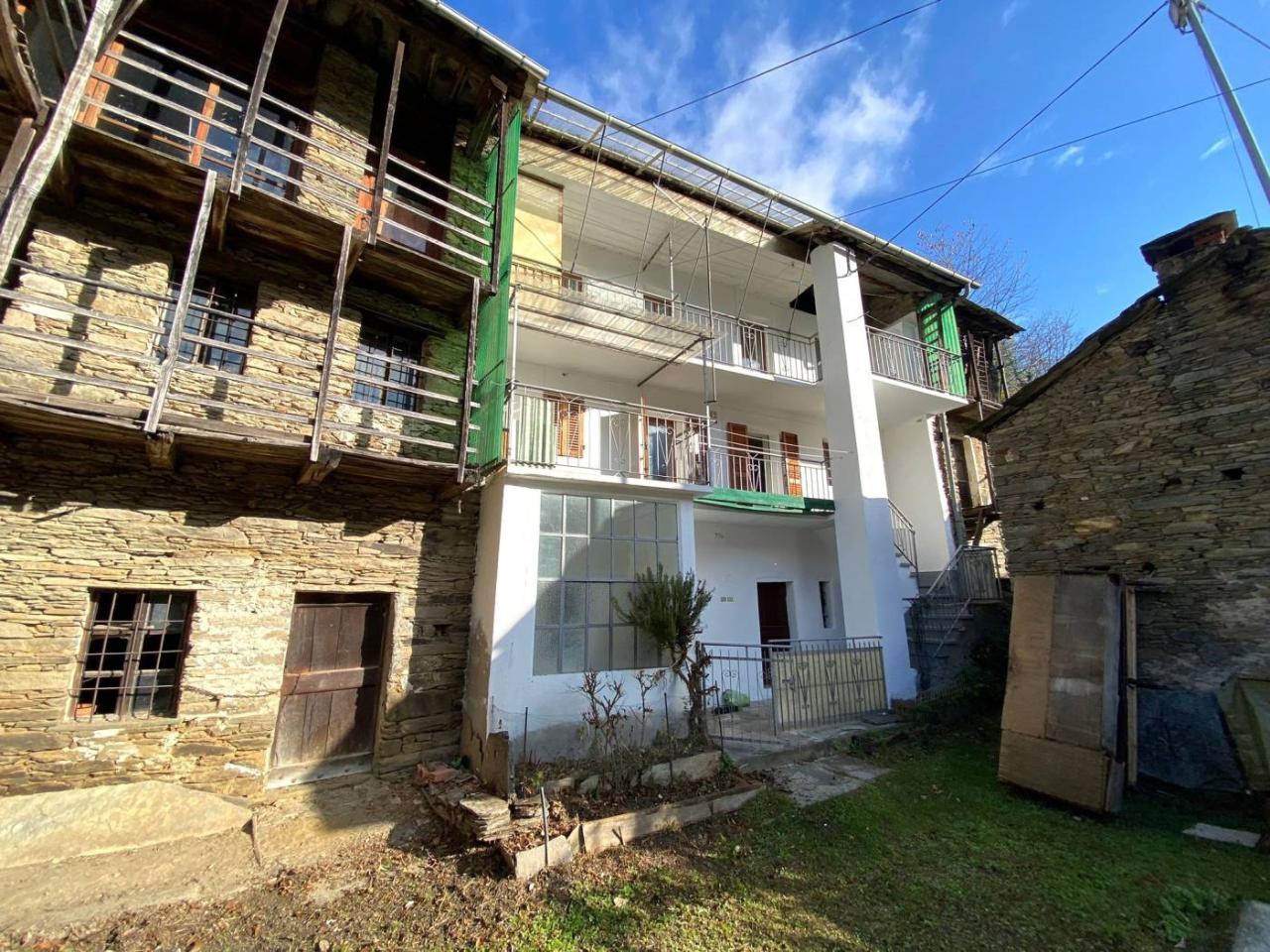Casa de 4 habitaciónes en Pramollo, Italy No. 125424
