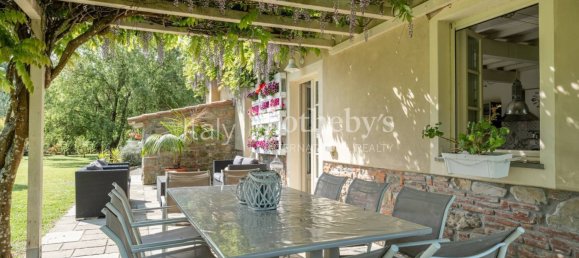 5 bedrooms House in Lucca, Italy No. 119214 7