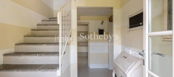 5 bedrooms House in Lucca, Italy No. 119214 15