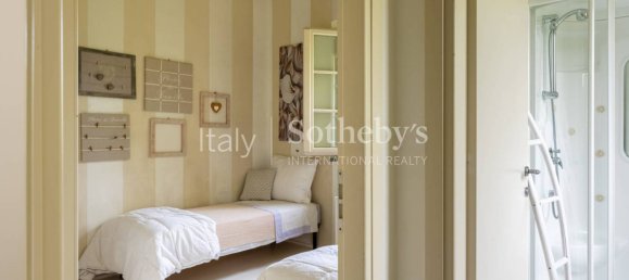 5 bedrooms House in Lucca, Italy No. 119214 25