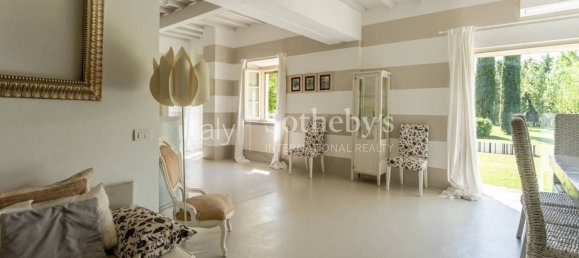 5 bedrooms House in Lucca, Italy No. 119214 12