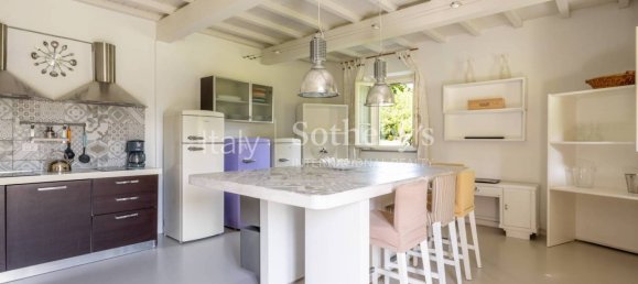 5 bedrooms House in Lucca, Italy No. 119214 13