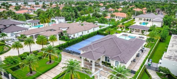 5 dormitorios villa en venta en Miami, Miami-Dade, Florida, USA № 615311 22