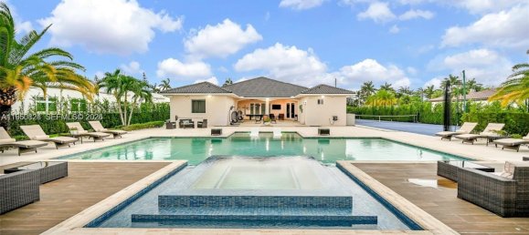 5 dormitorios villa en venta en Miami, Miami-Dade, Florida, USA № 615311 7