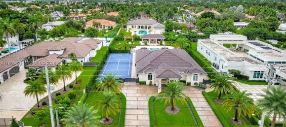 5 dormitorios villa en venta en Miami, Miami-Dade, Florida, USA № 615311 24