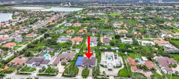5 dormitorios villa en venta en Miami, Miami-Dade, Florida, USA № 615311 18