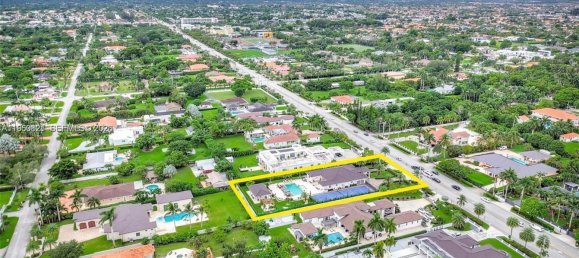 5 dormitorios villa en venta en Miami, Miami-Dade, Florida, USA № 615311 28