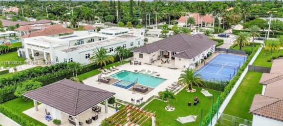 5 dormitorios villa en venta en Miami, Miami-Dade, Florida, USA № 615311 20