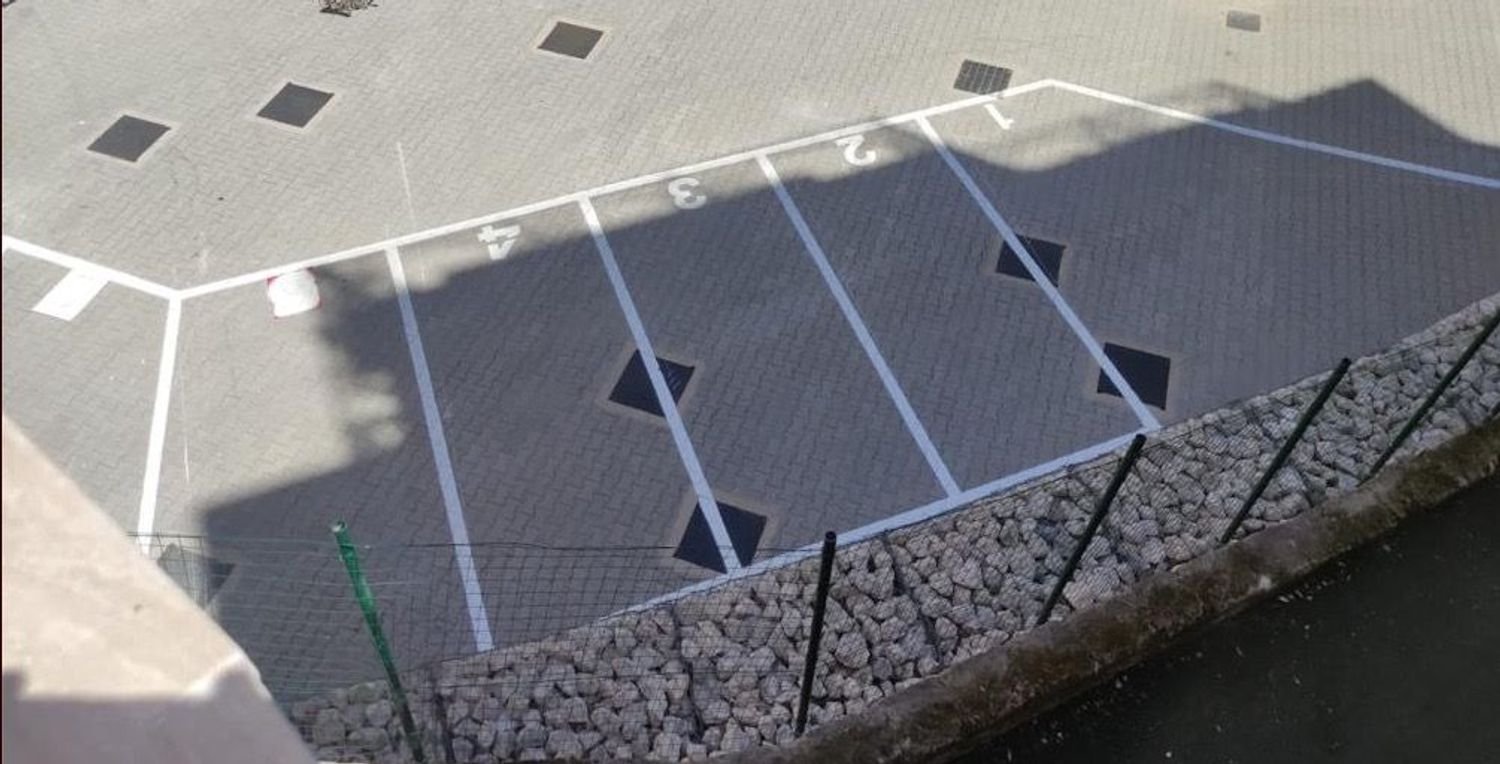  مرآب في Rome, Italy 12متر مربع رقم 370513