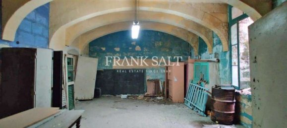 6 bedrooms Townhouse in Sliema, Malta No. 2625 4