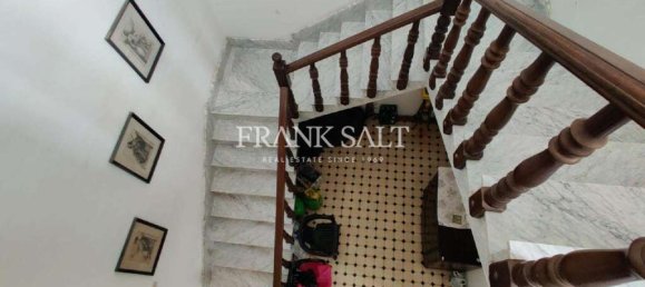6 bedrooms Townhouse in Sliema, Malta No. 2625 7
