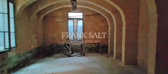 6 bedrooms Townhouse in Sliema, Malta No. 2625 6