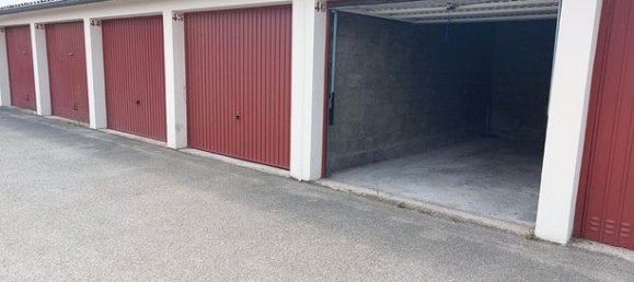  Parking in Villeurbanne, France No. 287700 3