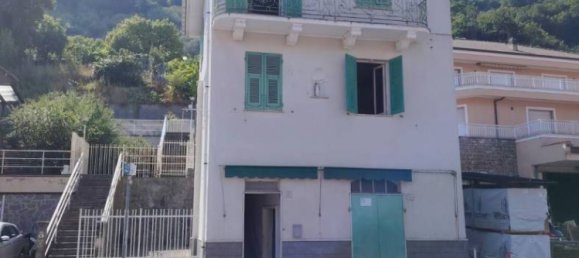 4 bedrooms House in Chiavari, Italy No. 288829 3