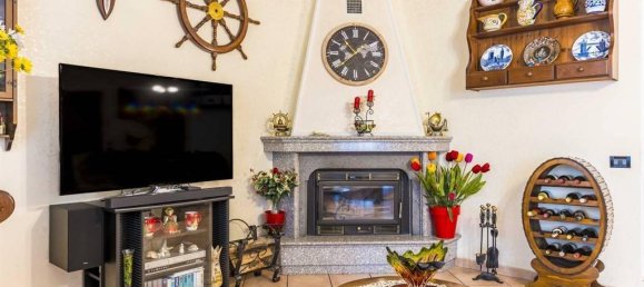 Villa de 7 habitaciónes en Guidonia Montecelio, Italy No. 23122 27