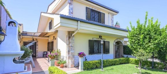 Villa de 7 habitaciónes en Guidonia Montecelio, Italy No. 23122 3