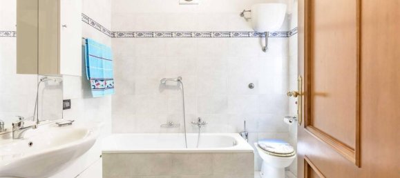 Villa de 7 habitaciónes en Guidonia Montecelio, Italy No. 23122 39