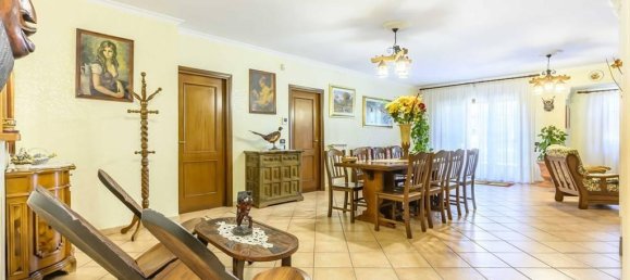 Villa de 7 habitaciónes en Guidonia Montecelio, Italy No. 23122 18