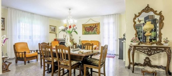 Villa de 7 habitaciónes en Guidonia Montecelio, Italy No. 23122 11