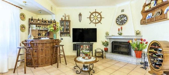 Villa de 7 habitaciónes en Guidonia Montecelio, Italy No. 23122 26