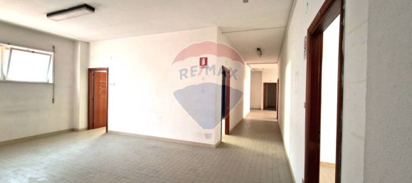 5-salle Bureau à Chieti, Italy No. 302219 9