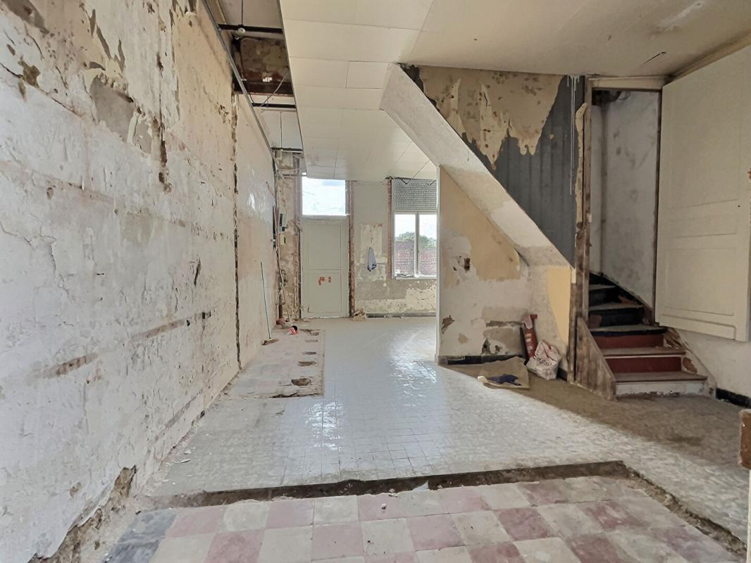 5 rooms House in Armentieres, France No. 256257