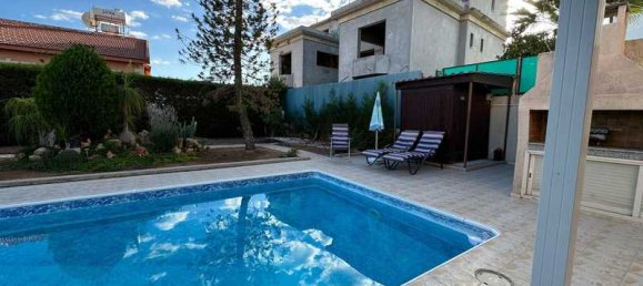 4 bedrooms House in Limassol, Cyprus No. 15173 3
