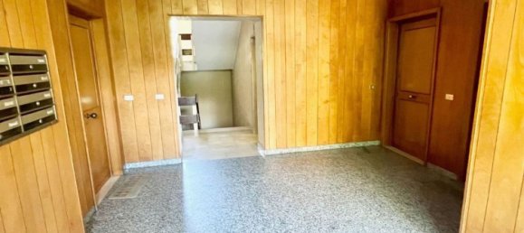 5 rooms Apartment in Cosenza, Italy No. 303608 4