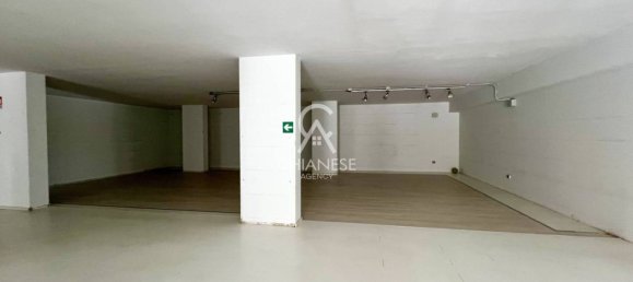 2 rooms Commercial property in Salerno, Italy No. 342649 10