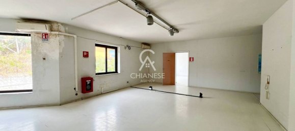 2 rooms Commercial property in Salerno, Italy No. 342649 5