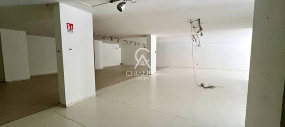 2 rooms Commercial property in Salerno, Italy No. 342649 17