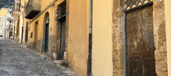 Propriété commerciale à Cefalù, Italy 58m² No. 251267 9