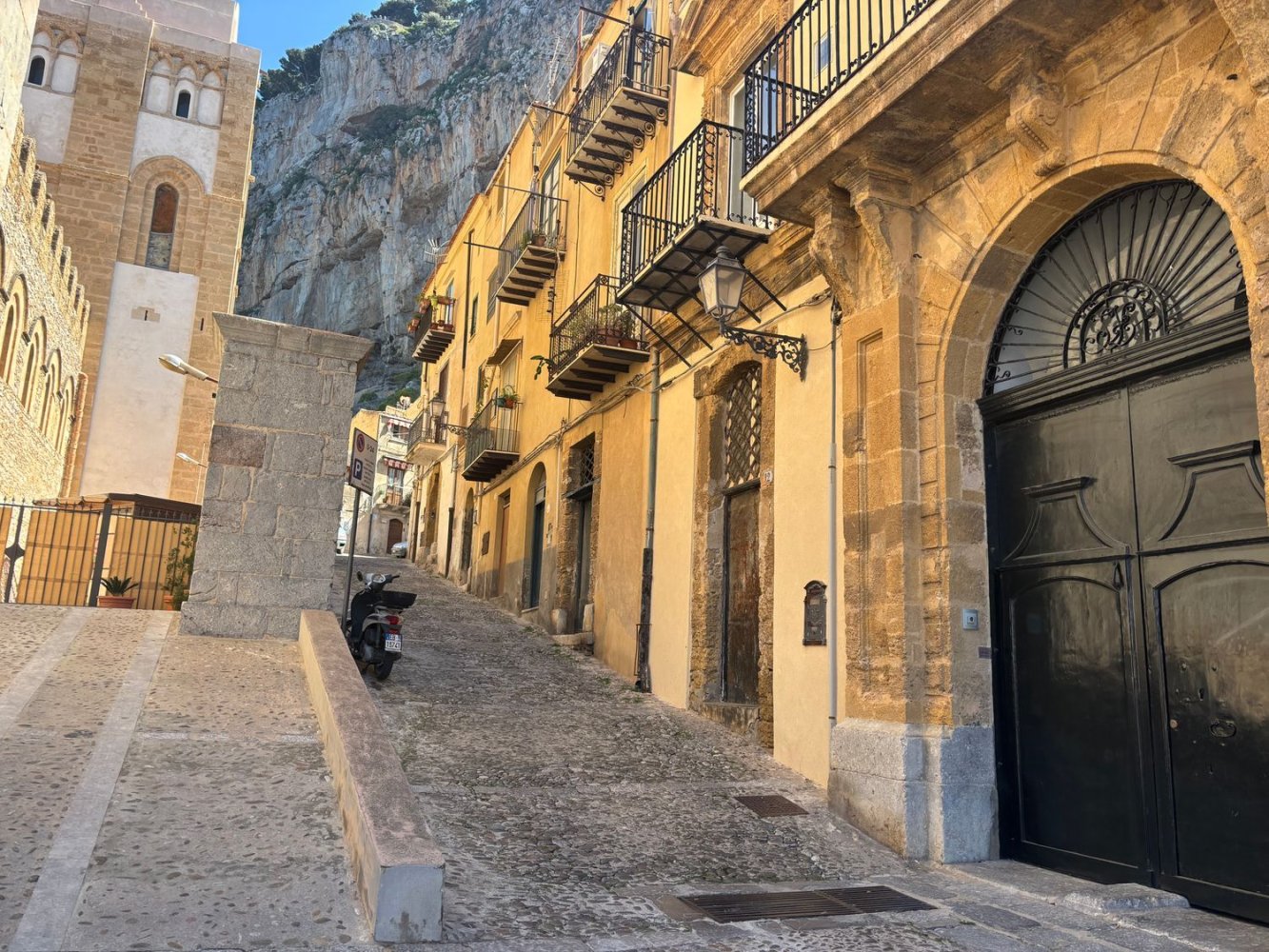 Propriété commerciale à Cefalù, Italy 58m² No. 251267