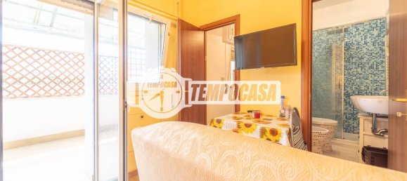 1 bedroom Apartment in Rome, Italy No. 347008 24