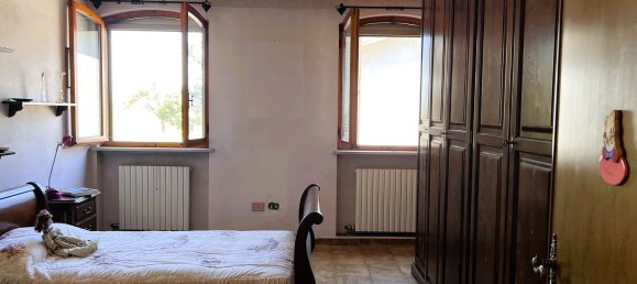 3 bedrooms Apartment in Parma, Italy No. 333525 6