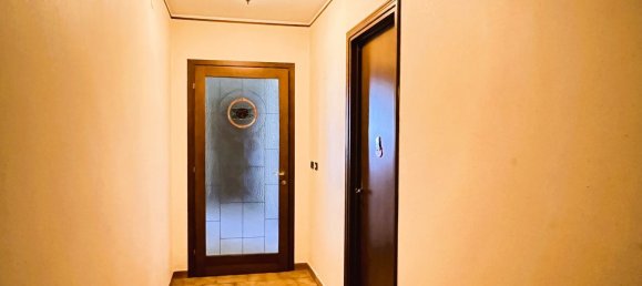 3 bedrooms Apartment in Parma, Italy No. 333525 12