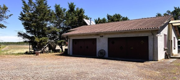 3 bedrooms Apartment in Parma, Italy No. 333525 19